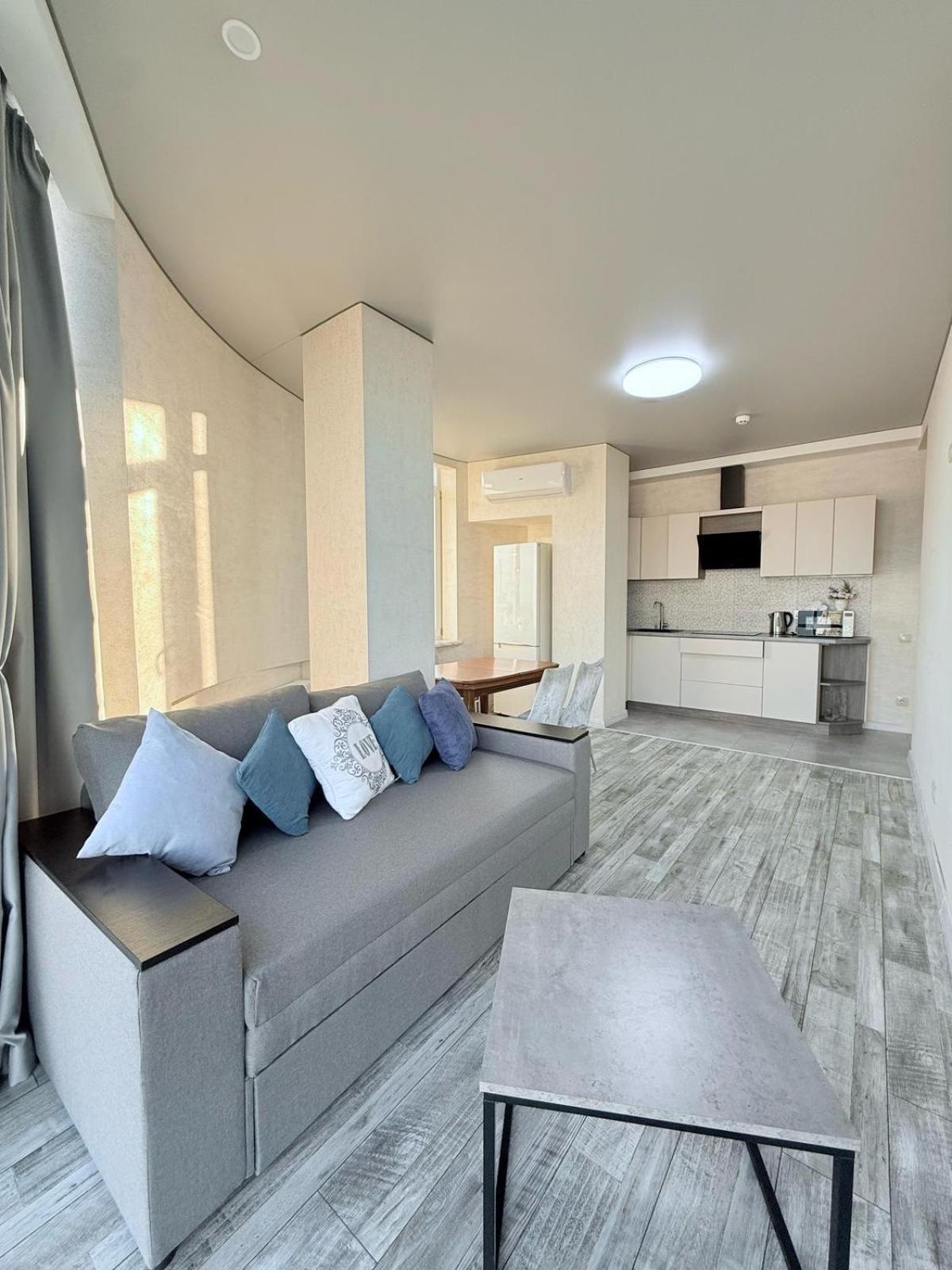Gagarin Plaza Apartments โอเดสซา ภายนอก รูปภาพ