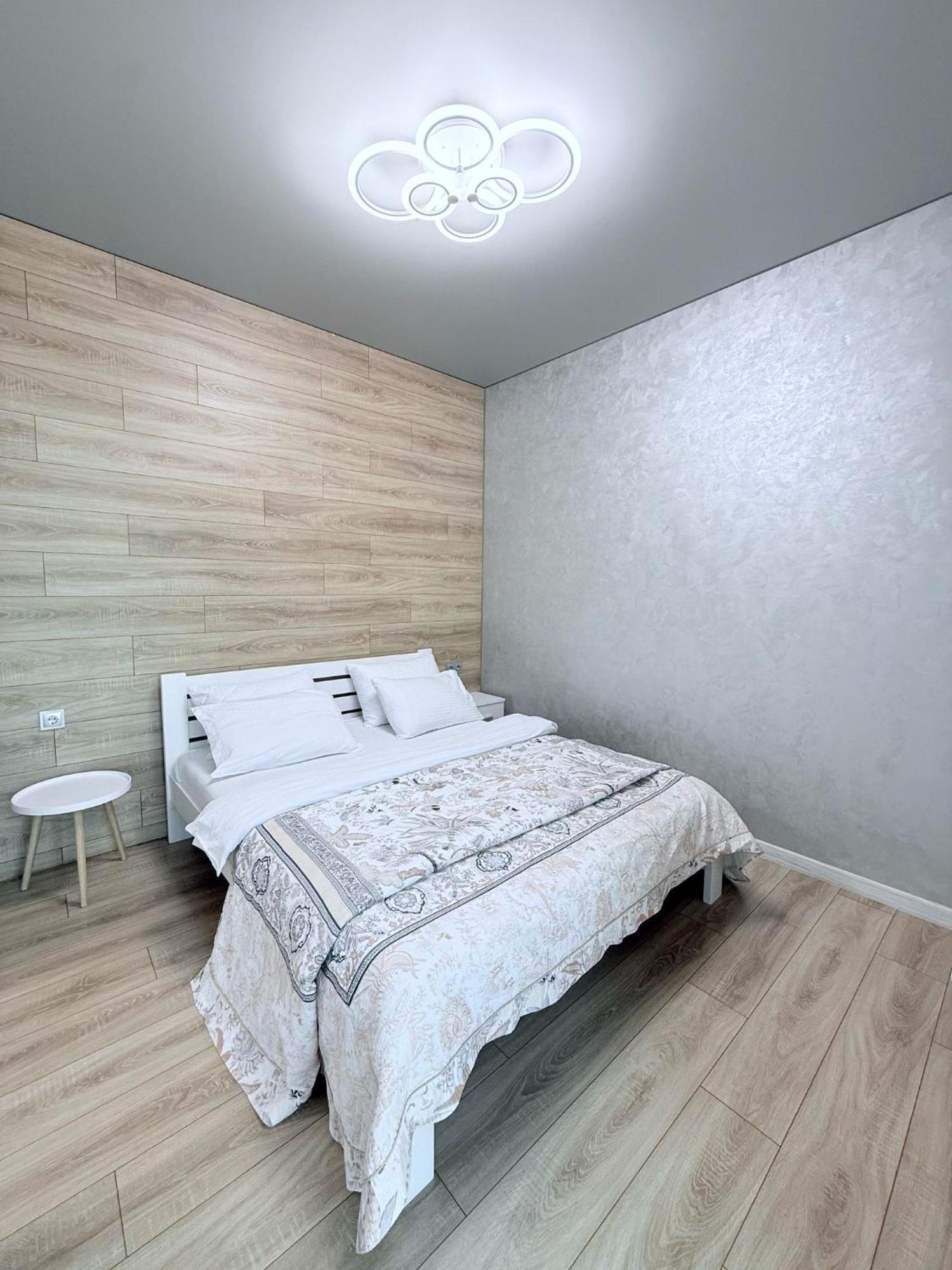 Gagarin Plaza Apartments โอเดสซา ภายนอก รูปภาพ
